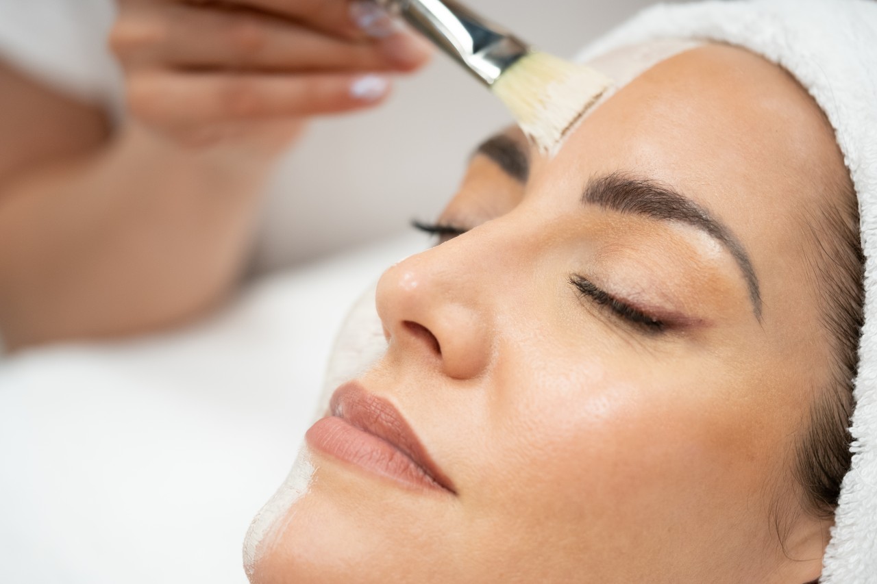 Chemical Peels – Effective Skin Renewal and Regeneration preview article image
